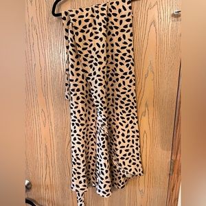 Super cute wrap skirt NEW